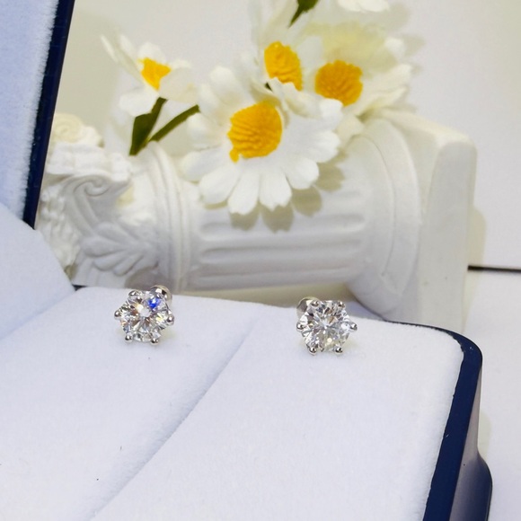 moissanite Screw backs stud earrings-0.5 & 0.5 short post 6mm-EM017-0.5ct-6mm - Picture 6 of 13